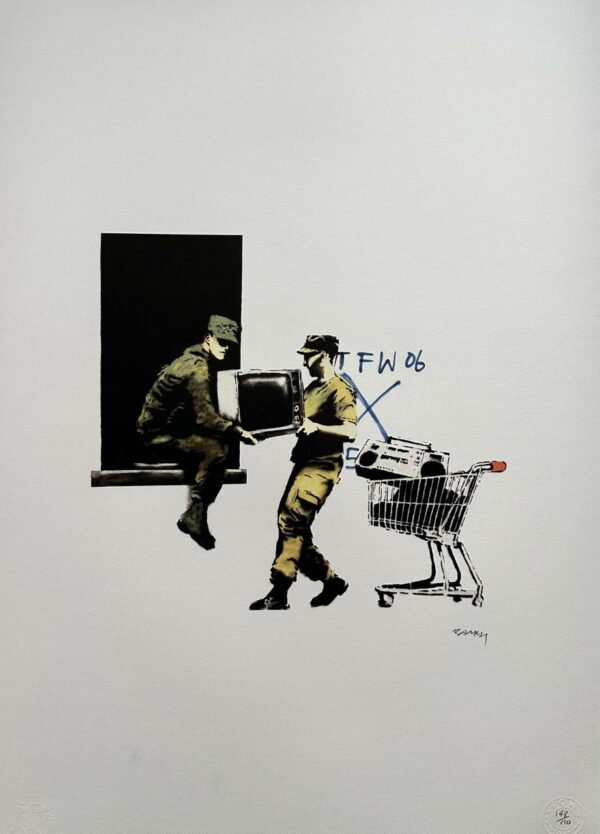Soldats Volant une Tele - Banksy