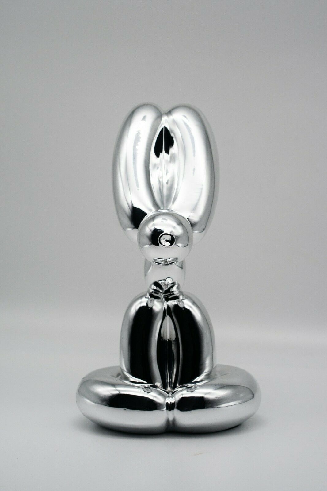 Lapin Assis - Ecole Moderne 20E Eeuw – Image 1